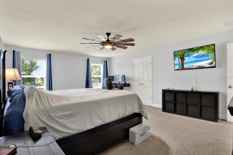 House in Lutz, Florida 4 bedrooms, 209.4 sq.m. № 2395887 - photo 4