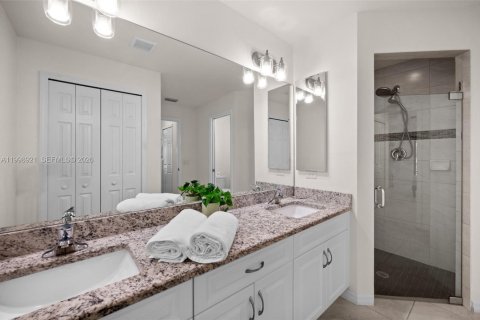 Casa en venta en Cape Coral, Florida, 4 dormitorios, 159.61 m2 № 2071294 - foto 17