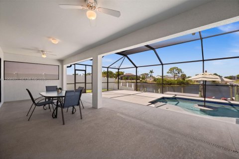 Casa en venta en Cape Coral, Florida, 4 dormitorios, 159.61 m2 № 2071294 - foto 24