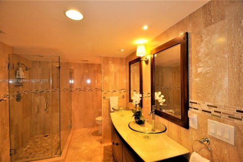 Снять в аренду кондоминиум в Халландейл-Бич, Флорида 1 спальня, 120.77м2, № 1954613 - фото 15