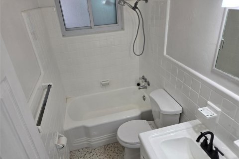 Снять в аренду квартиру в Галфпорта, Флорида 4 комнаты, 77.29м2, № 1786416 - фото 7