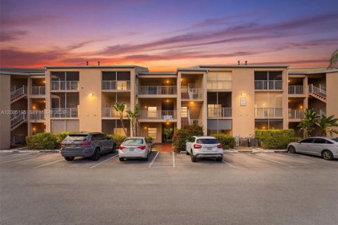 Condo in Miami, Florida, 1 bedroom  № 2070415