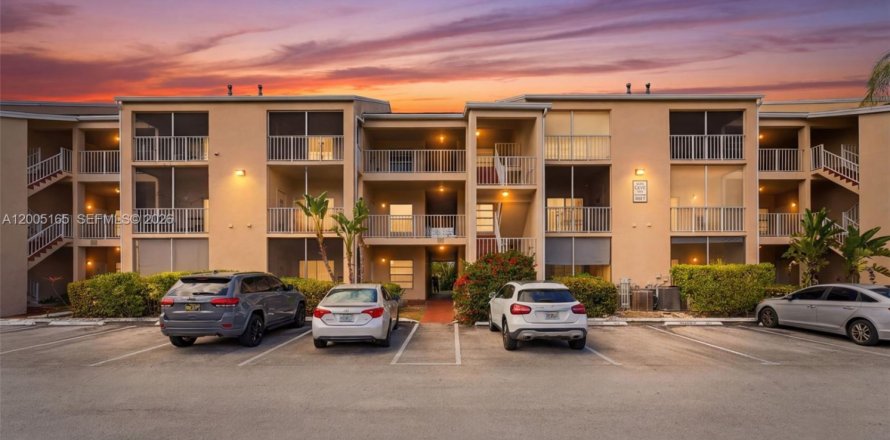 Condo in Miami, Florida, 1 bedroom  № 2070415