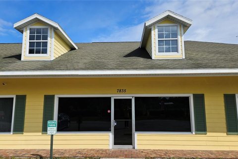 Commercial property in Homosassa, Florida 92.9 sq.m. № 1768080 - photo 1