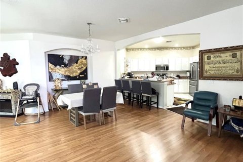 House in Wesley Chapel, Florida 4 bedrooms, 161.93 sq.m. № 2225778 - photo 9