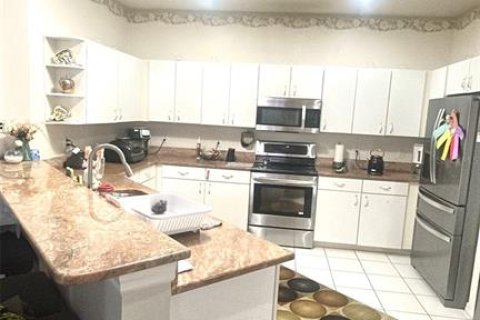 House in Wesley Chapel, Florida 4 bedrooms, 161.93 sq.m. № 2225778 - photo 24