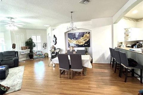 House in Wesley Chapel, Florida 4 bedrooms, 161.93 sq.m. № 2225778 - photo 6
