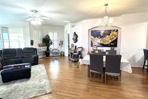 House in Wesley Chapel, Florida 4 bedrooms, 161.93 sq.m. № 2225778 - photo 7