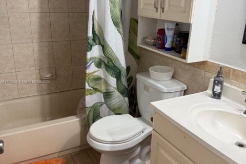 Commercial property in Fort Lauderdale, Florida 291.43 sq.m. № 1880087 - photo 29