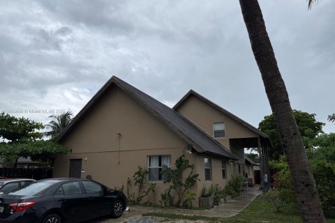 Commercial property in Fort Lauderdale, Florida 291.43 sq.m. № 1880087 - photo 3