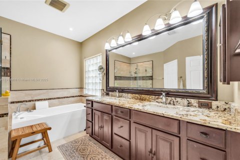 Casa en venta en Parkland, Florida, 4 dormitorios, 237.37 m2 № 1970570 - foto 10