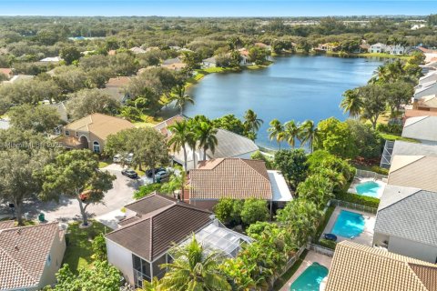 Casa en venta en Parkland, Florida, 4 dormitorios, 237.37 m2 № 1970570 - foto 2