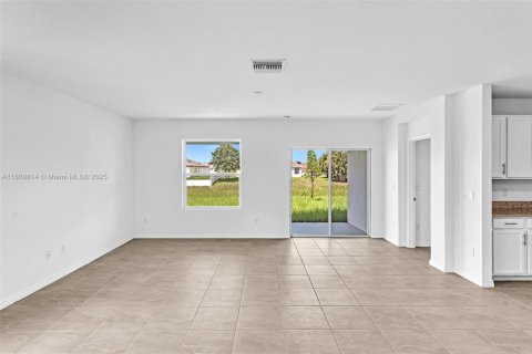 House in Port St. Lucie, Florida 4 bedrooms, 259.2 sq.m. № 1752477 - photo 23