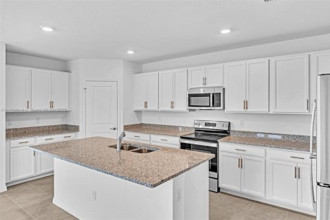 House in Port St. Lucie, Florida 4 bedrooms, 259.2 sq.m. № 1752477 - photo 28