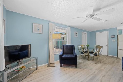 Villa ou maison à vendre à Englewood, Floride: 4 chambres, 189.33 m2 № 1901178 - photo 16