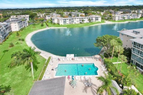 Condo in Lake Worth, Florida, 2 bedrooms № 2247701 - photo 17