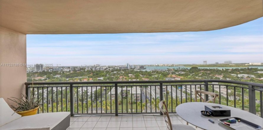 Condo à Bal Harbour, Floride, 2 chambres  № 1963130