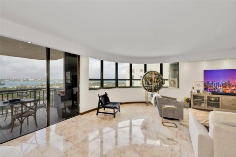 Copropriété à vendre à Bal Harbour, Floride: 2 chambres, 182.74 m2 № 1963130 - photo 8