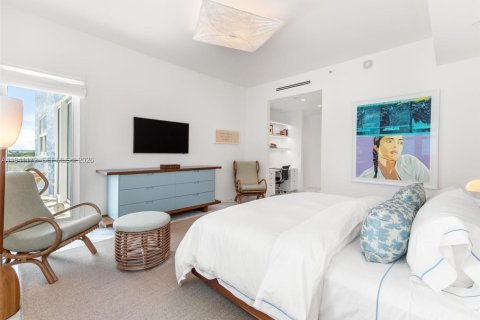 Condo in Miami Beach, Florida, 2 bedrooms  № 1999077 - photo 7