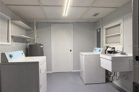 Immobilier commercial à vendre à DeLand, Floride: 4 chambres, 187.29 m2 № 2390879 - photo 15