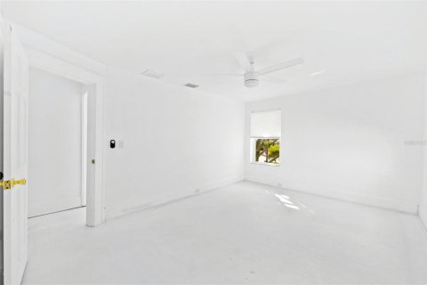 Casa en alquiler en Saint Petersburg, Florida, 3 dormitorios, 183.39 m2 № 1870715 - foto 19