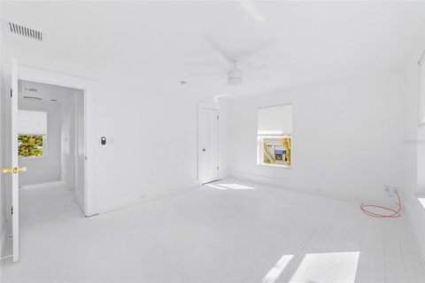 Casa en alquiler en Saint Petersburg, Florida, 3 dormitorios, 183.39 m2 № 1870715 - foto 15