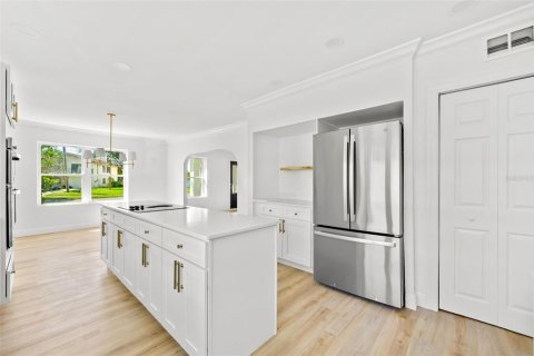 Casa en alquiler en Saint Petersburg, Florida, 3 dormitorios, 183.39 m2 № 1870715 - foto 4