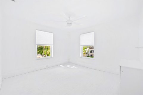 Casa en alquiler en Saint Petersburg, Florida, 3 dormitorios, 183.39 m2 № 1870715 - foto 21