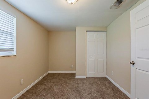 House in Tampa, Florida 3 bedrooms, 114.08 sq.m. № 1906020 - photo 11