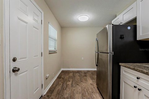 House in Tampa, Florida 3 bedrooms, 114.08 sq.m. № 1906020 - photo 4