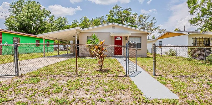 House in Tampa, Florida 3 bedrooms, 114.08 sq.m. № 1906020