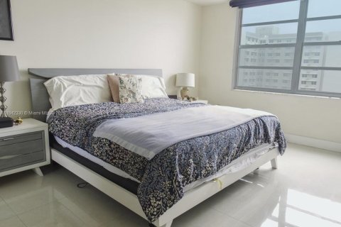 Condo in Aventura, Florida, 2 bedrooms  № 1842884 - photo 7