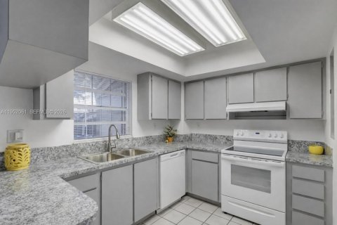 Adosado en venta en Cooper City, Florida, 2 dormitorios, 113.62 m2 № 2008882 - foto 10