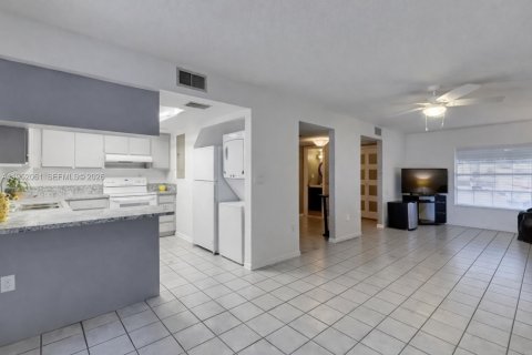 Adosado en venta en Cooper City, Florida, 2 dormitorios, 113.62 m2 № 2008882 - foto 9