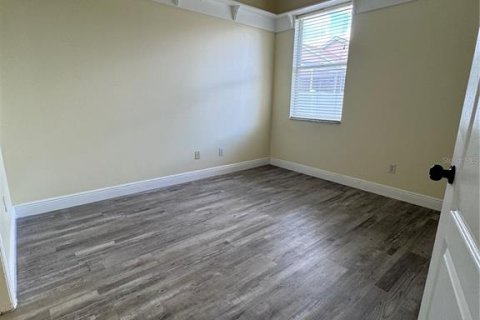 Casa en venta en Orlando, Florida, 4 dormitorios, 231.88 m2 № 1909470 - foto 25