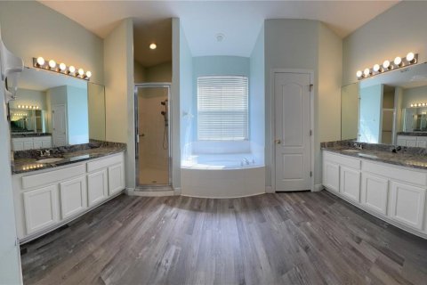 Casa en venta en Orlando, Florida, 4 dormitorios, 231.88 m2 № 1909470 - foto 14