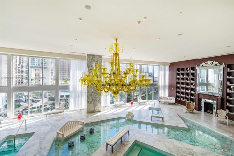 Condo in Miami, Florida, 2 bedrooms  № 2173964 - photo 18