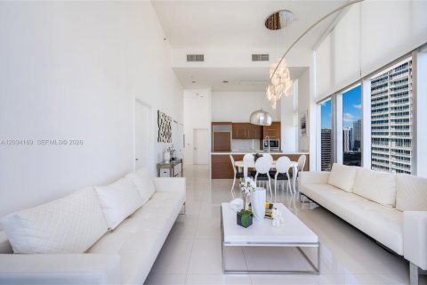 Condo in Miami, Florida, 2 bedrooms  № 2173964 - photo 9
