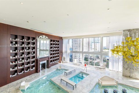 Condo in Miami, Florida, 2 bedrooms  № 2173964 - photo 19