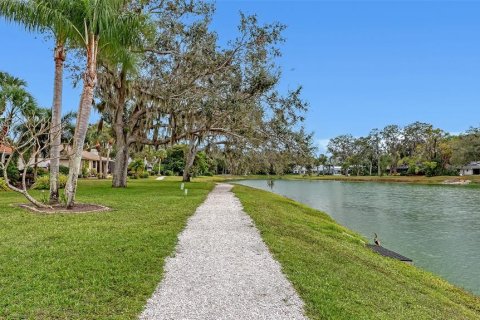 Condo in Sarasota, Florida, 2 bedrooms  № 2141923 - photo 8