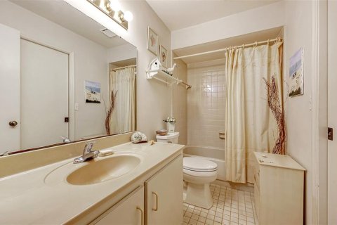 Condo in Sarasota, Florida, 2 bedrooms  № 2141923 - photo 21