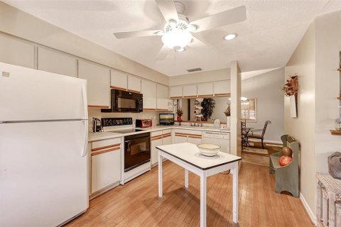 Condo in Sarasota, Florida, 2 bedrooms  № 2141923 - photo 14