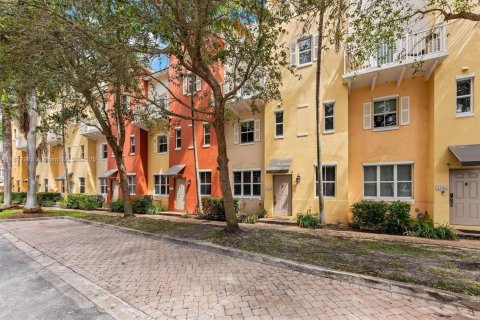 Adosado en venta en Lighthouse Point, Florida, 3 dormitorios, 172.24 m2 № 1946701 - foto 25