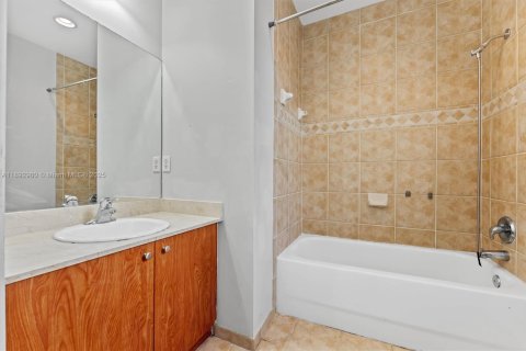 Adosado en venta en Lighthouse Point, Florida, 3 dormitorios, 172.24 m2 № 1946701 - foto 13