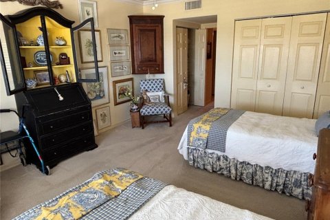 Condo in Saint Petersburg, Florida, 3 bedrooms  № 1919234 - photo 14