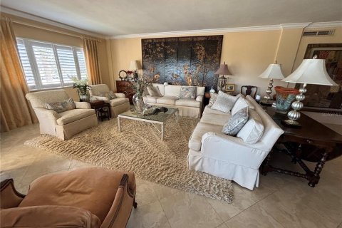 Condo in Saint Petersburg, Florida, 3 bedrooms  № 1919234 - photo 4