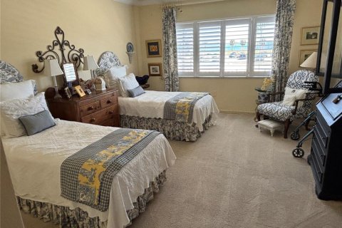 Condo in Saint Petersburg, Florida, 3 bedrooms  № 1919234 - photo 13
