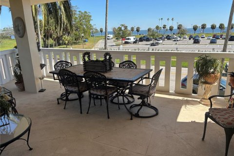 Condo in Saint Petersburg, Florida, 3 bedrooms  № 1919234 - photo 20