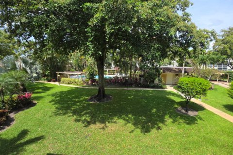Condo in Lauderdale Lakes, Florida, 1 bedroom  № 2175760 - photo 13