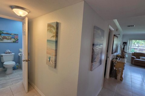 Condo in Lauderdale Lakes, Florida, 1 bedroom  № 2175760 - photo 7